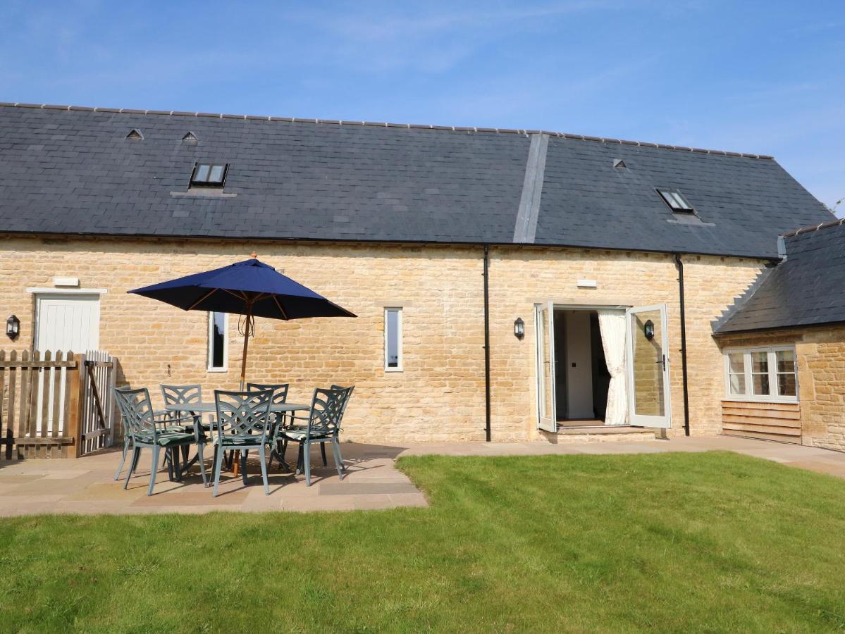 The Croft Farm Villa Peterborough Exterior photo