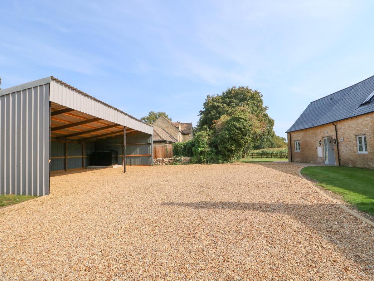 The Croft Farm Villa Peterborough Exterior photo