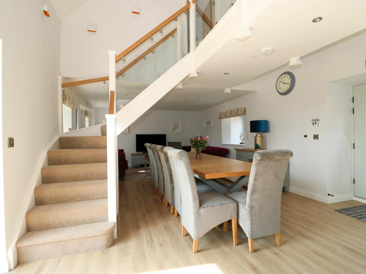 The Croft Farm Villa Peterborough Exterior photo